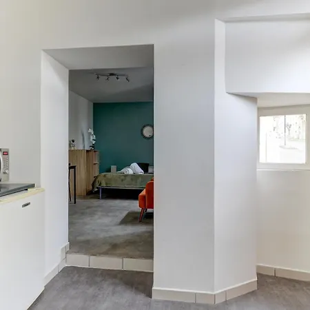 Le Nid Bourbonnais - Proche De Montlucon Нери-ле-Бен