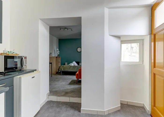 Le Nid Bourbonnais - Proche De Montlucon Нери-ле-Бен