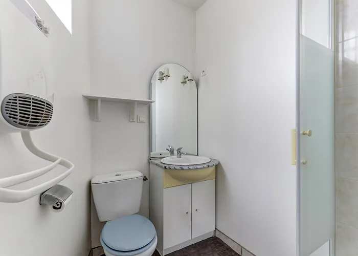 Апартаменты Le Nid Bourbonnais - Proche De Montlucon